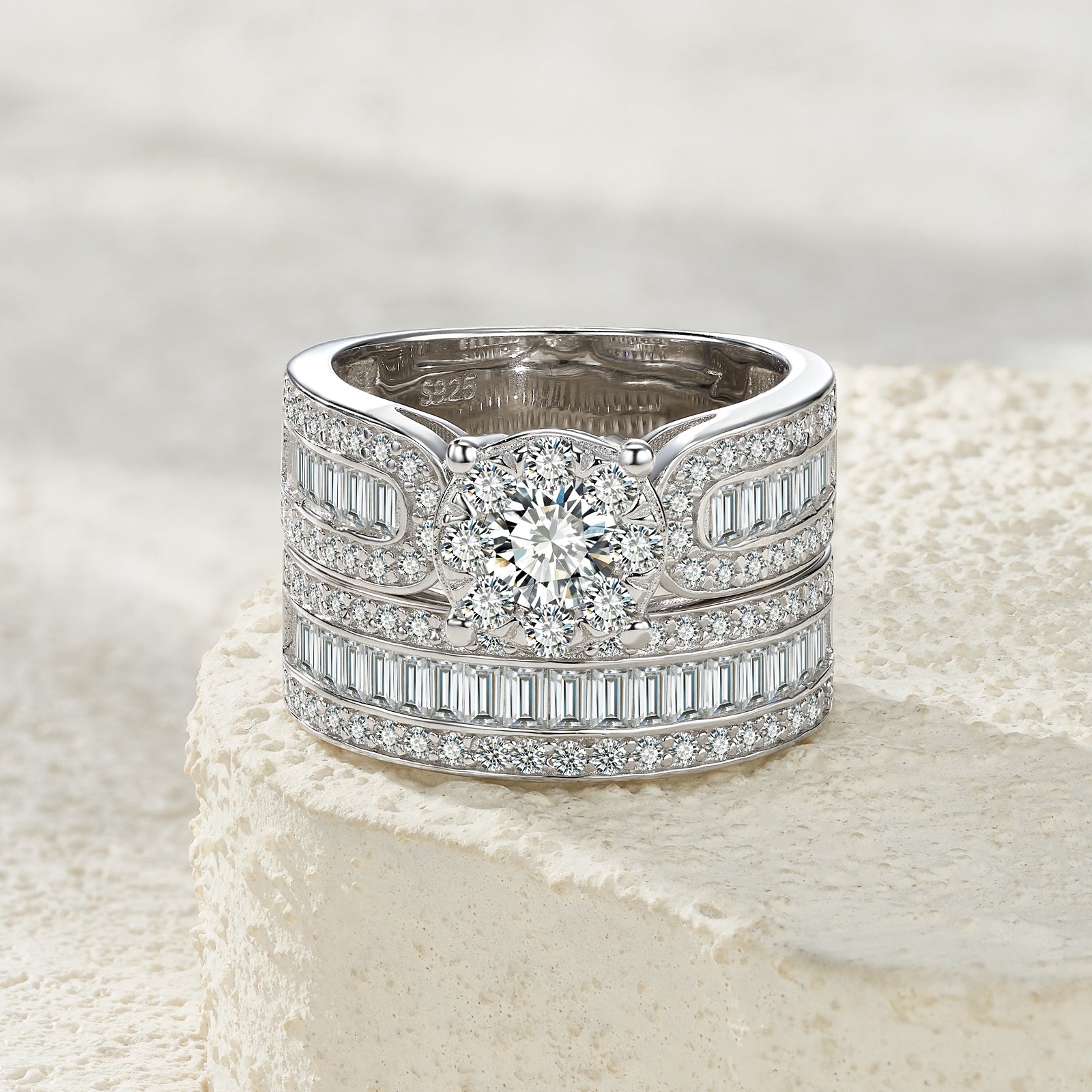 Elegant silver ring with 0.5 carat Morganite, minimalist design, in S925 silver with platinum electroplating, suitable for women.