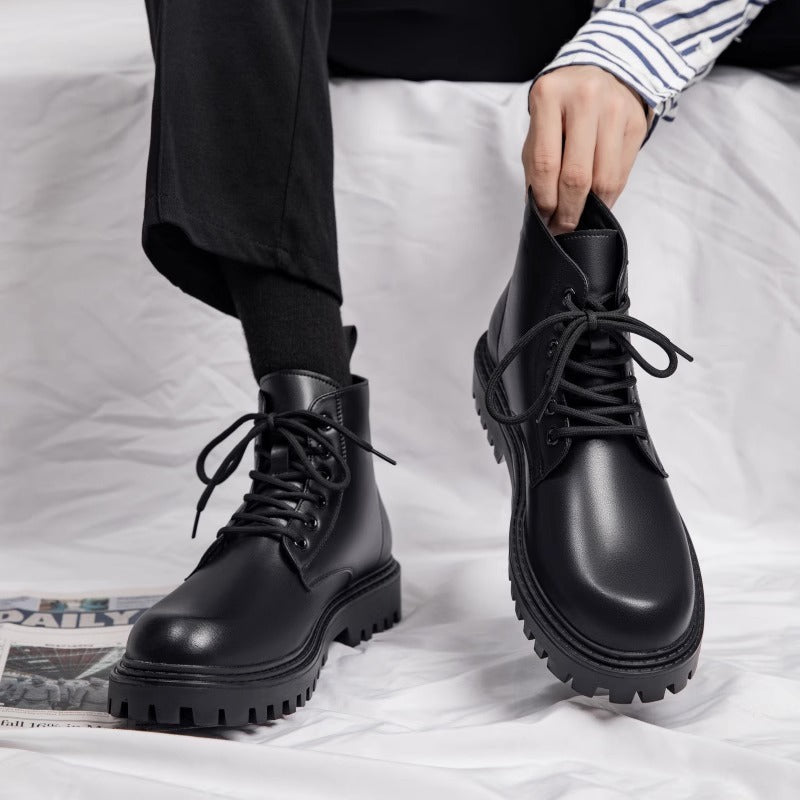 Golden Heir men's leather boots in British style, featuring a classic autumn design with sturdy soles and polished finish.