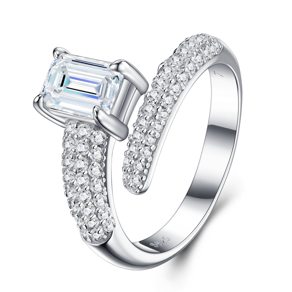 Golden Heir silver jewelry set with moissanite accents, featuring minimalist S925 silver accessories with platinum electroplating for ladies.