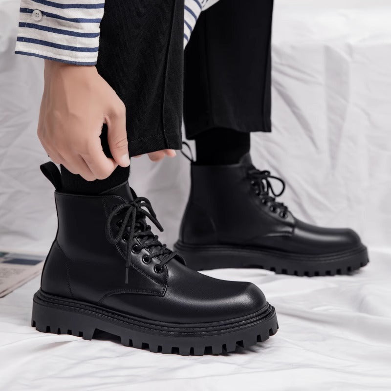 Men's leather boots in classic British style by Golden Heir, featuring rich brown leather and sturdy sole for autumn wear.