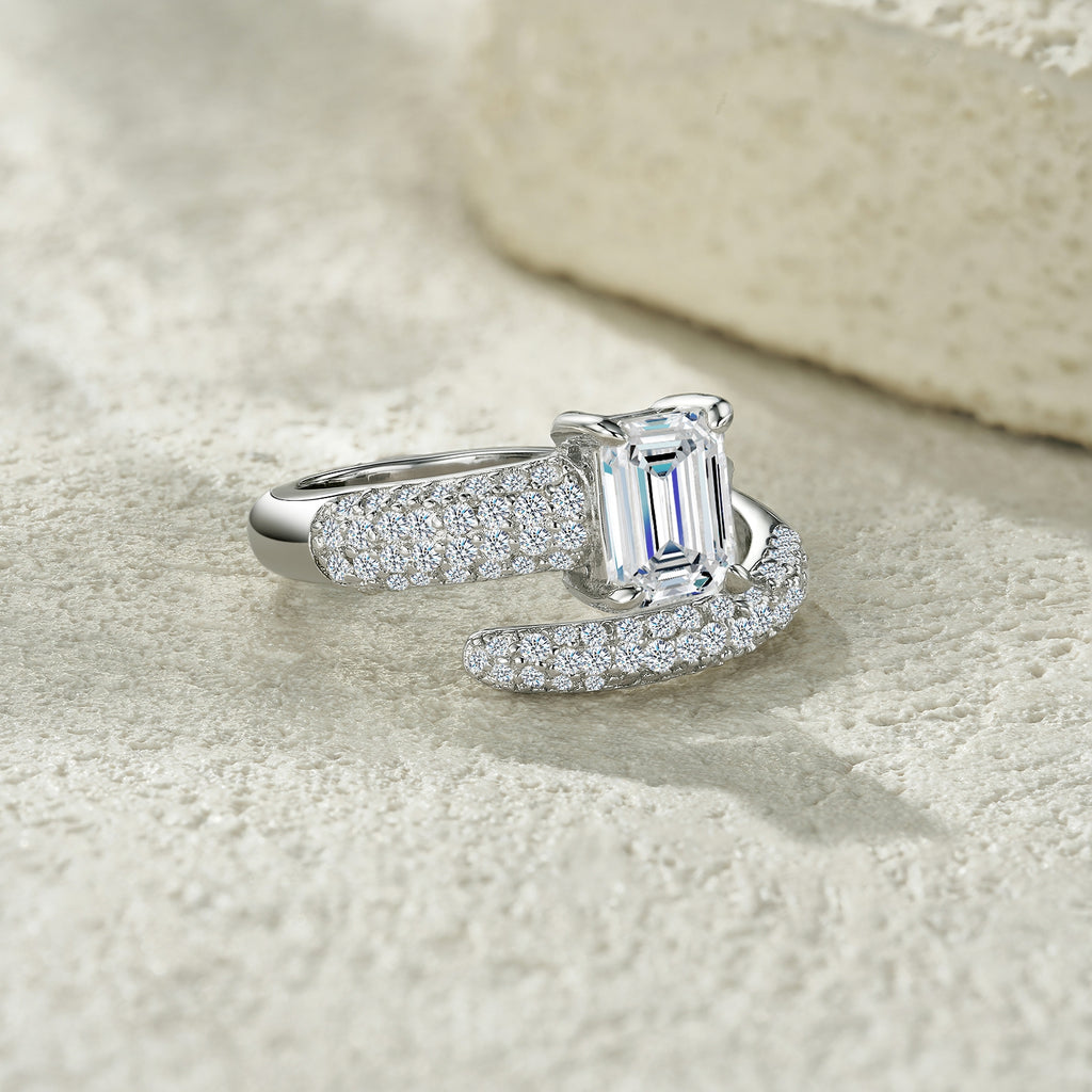 Golden Heir silver jewelry set with moissanite and platinum electroplating, featuring minimalist S925 silver accessories for women.