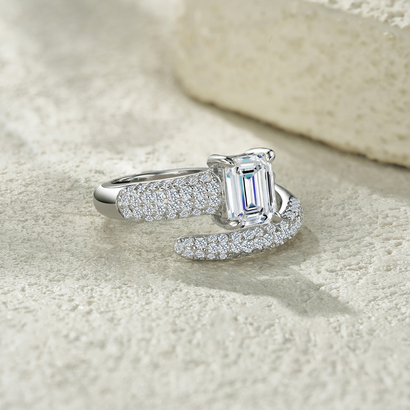 Golden Heir silver jewelry set with moissanite and platinum electroplating, featuring minimalist S925 silver accessories for women.