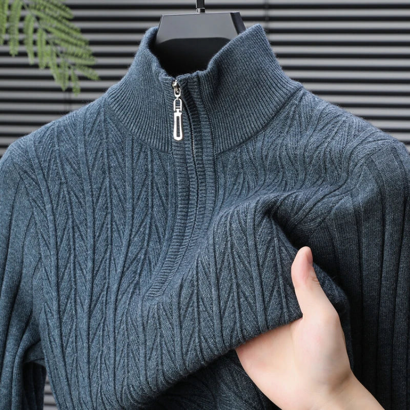 Golden Heir men's semi-high neck long sleeve top, stylish and comfortable long sleeve shirt with a modern design.