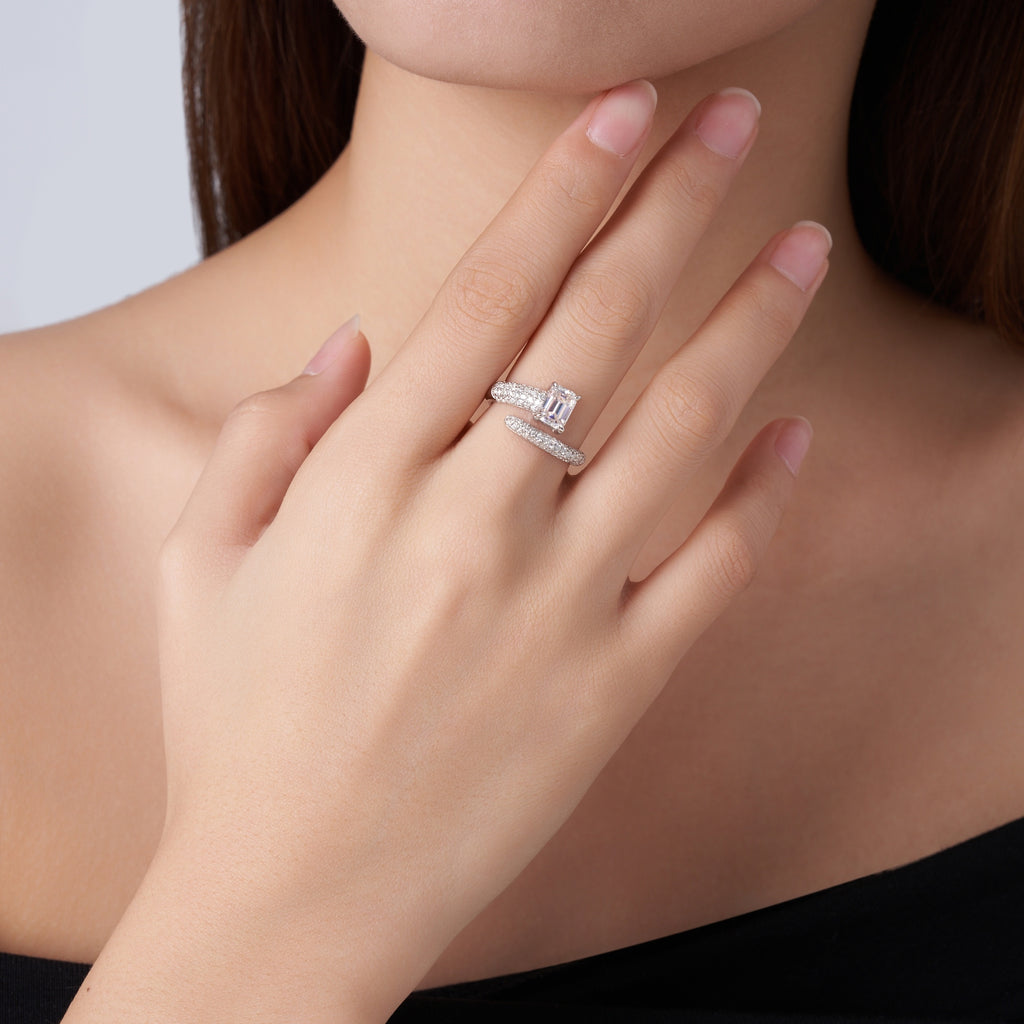 Golden Heir S925 silver jewelry set with moissanite accents, featuring minimalist silver accessories with platinum electroplating for women.