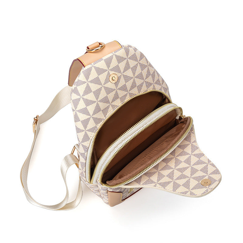 Golden Heir men's retro crossbody bag with large capacity, featuring a stylish portable chest bag design and multiple compartments.